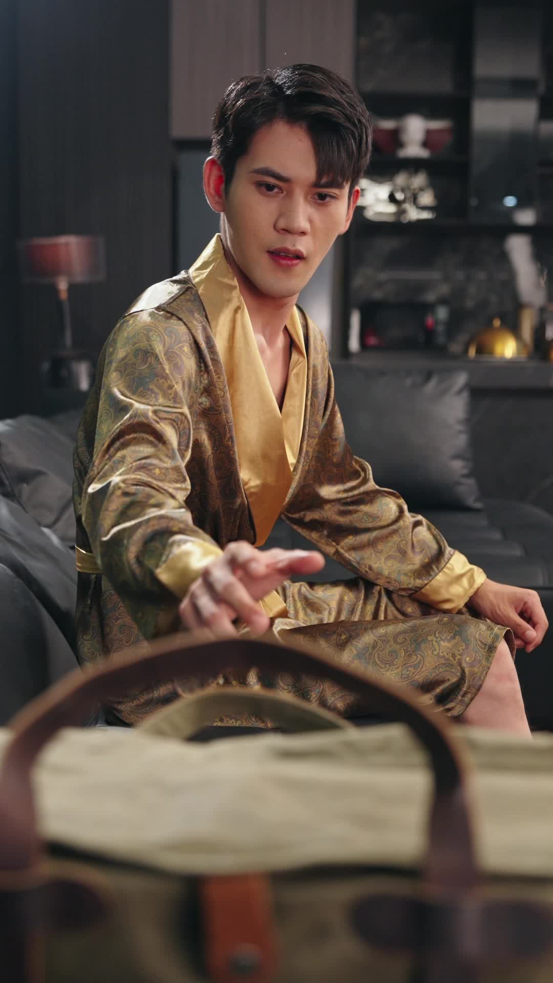 Episode 10 - Kotak Buta